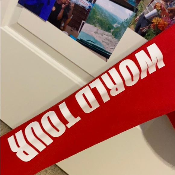 official justin bieber purpose tour hoodie small - Picture 3 of 3